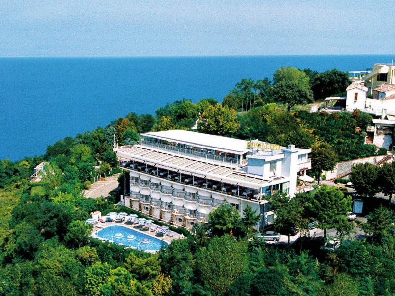 Hotel Posillipo Gabicce Mare Extérieur photo